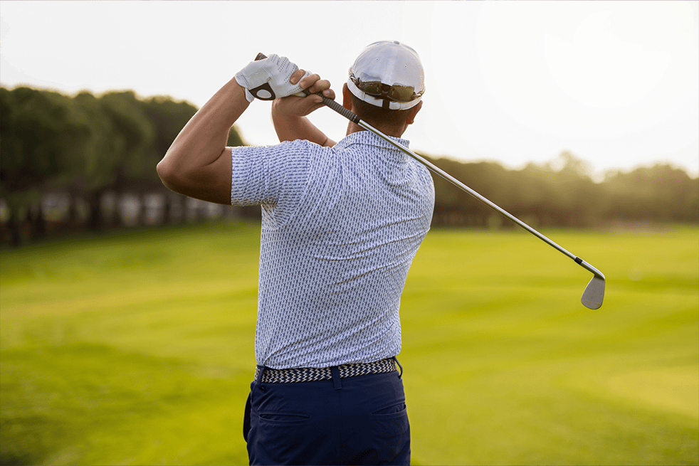 Man golfing